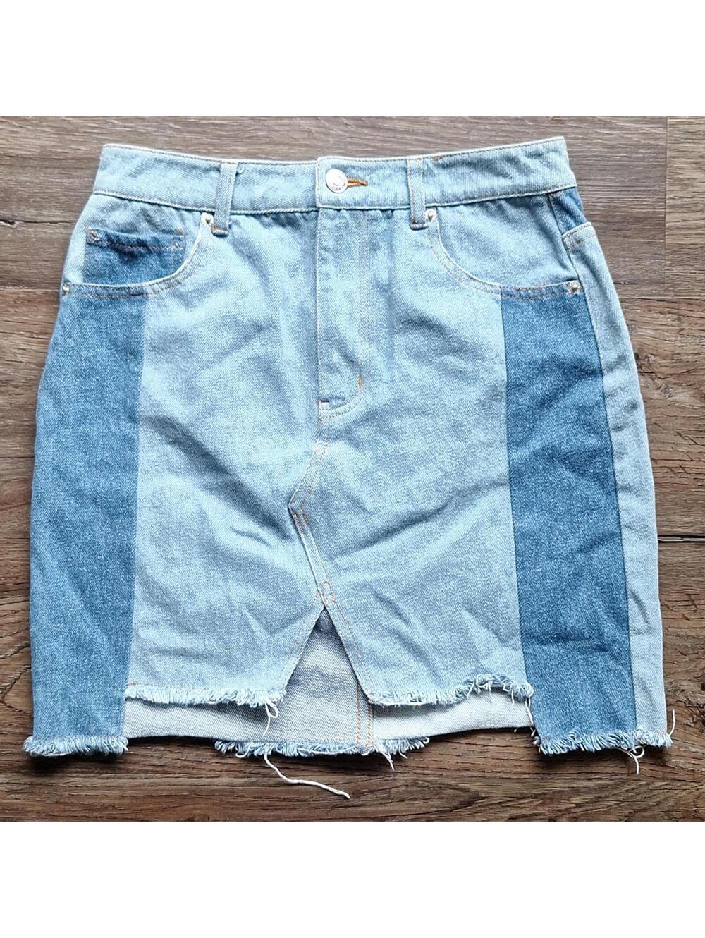 Signature 8 street wear 2 tone raw hem skirt Size Small